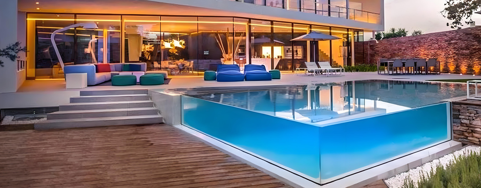 Acrylic infinity swimming pool